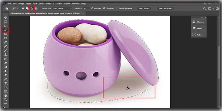 How to make a photo background transparent in Photoshop